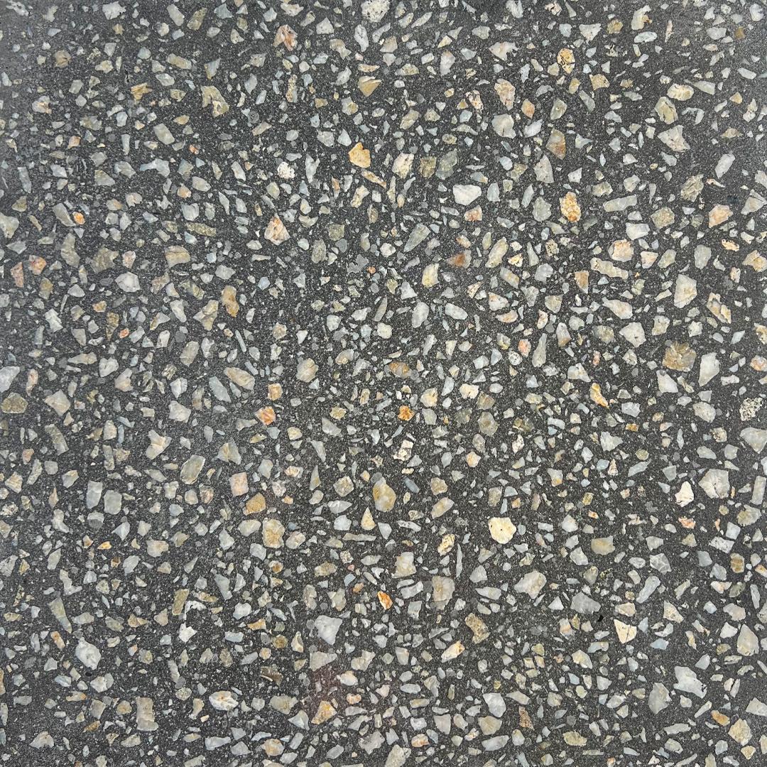 Omega - contains Colori® Graphite